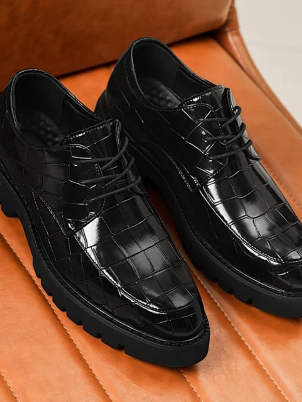 Men's Brown Croc-Embossed Lace-Up Dress Shoes